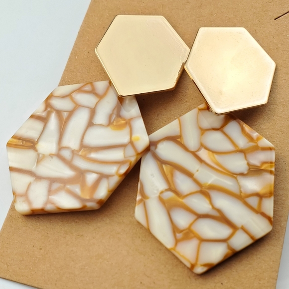💫5/$25 Marble Geometric Gold Earrings - Picture 4 of 7
